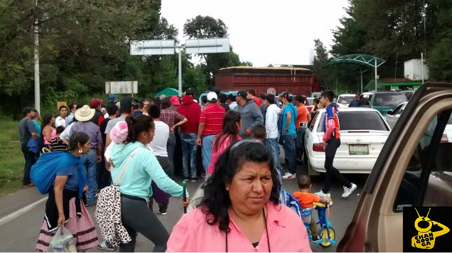 cierre carretera uruapan