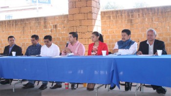 Turismo-Liliana-López-Buenrostro-y-el-Vocal-Ejecutivo-del-Centro-de-Desarrollo-Municipal,-Carlos-Paredes-Correa-2