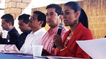 Turismo-Liliana-López-Buenrostro-y-el-Vocal-Ejecutivo-del-Centro-de-Desarrollo-Municipal,-Carlos-Paredes-Correa