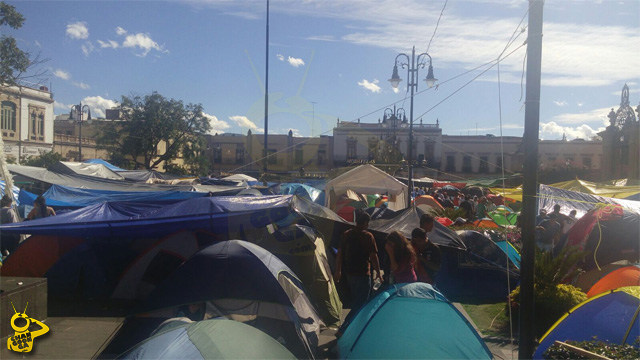 planton-CNTE-centro-Morelia-plaza-Melchor-Ocampo