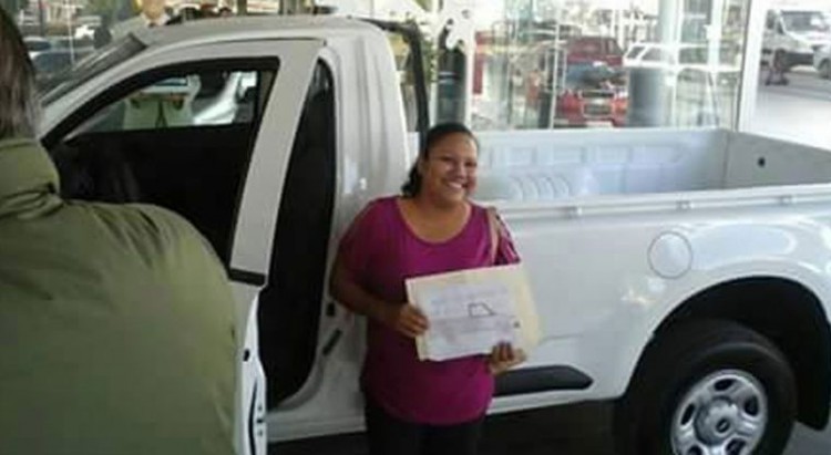 zaira tiene camioneta nueva chevrolet