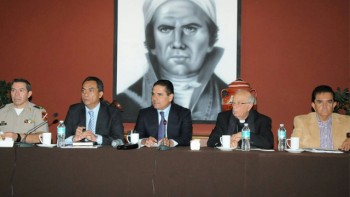 Adrian-Lopez,-Silvano-Aureoles,-Cardenal-Suarez-Inda-revision-visita-Papa-Francisco-Michoacan