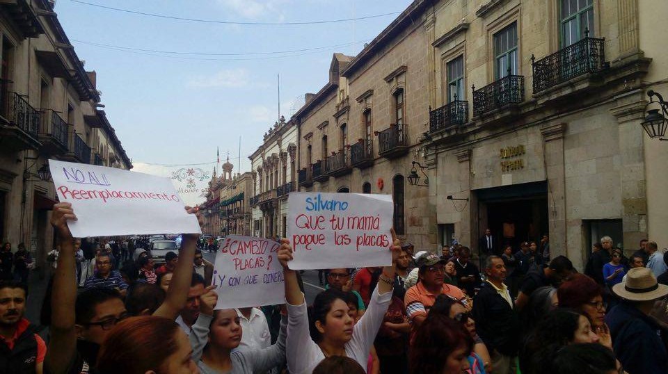 manifestacion afuera del congreso reemplacado4