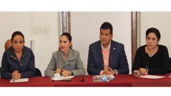 Juan-Bernardo-Corona-Martínez,-Nalleli-Julieta-Pedraza-Huerta,-Xóchitl-Gabriela-Ruíz-González-y-Andrea-Villanueva-Cano