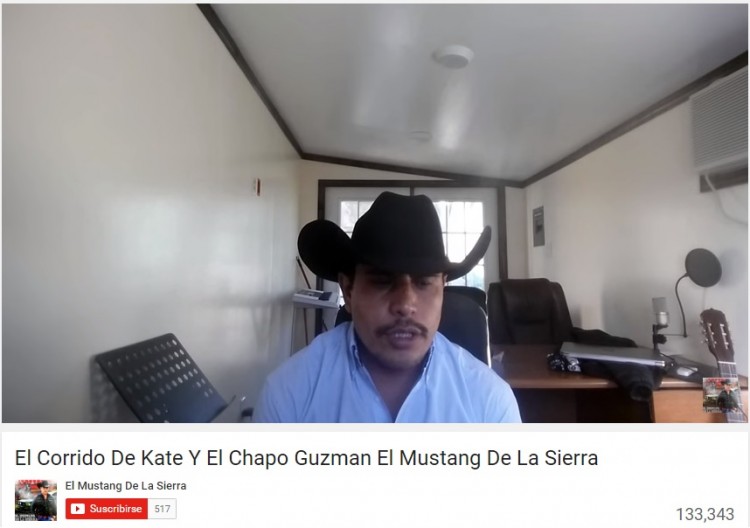 Kate Del Castillo Publicó Foto Viendo Un Video Del Corrido De El Chapo 2