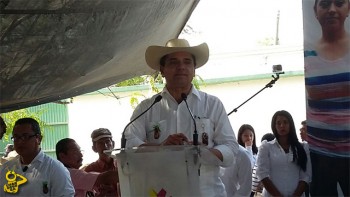 Silvano-Aureoles-en-Huetamo