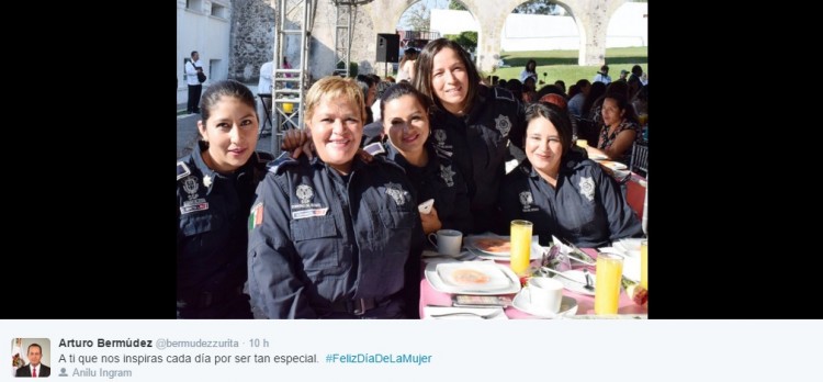 Policías Les Festejaron A Mujeres De Veracruz Con Show Striptease.1jpeg