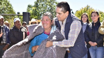 Silvano-Aureoles-entrega-apoyos