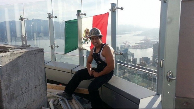 Bandera-México-edificio-Donald-Trump