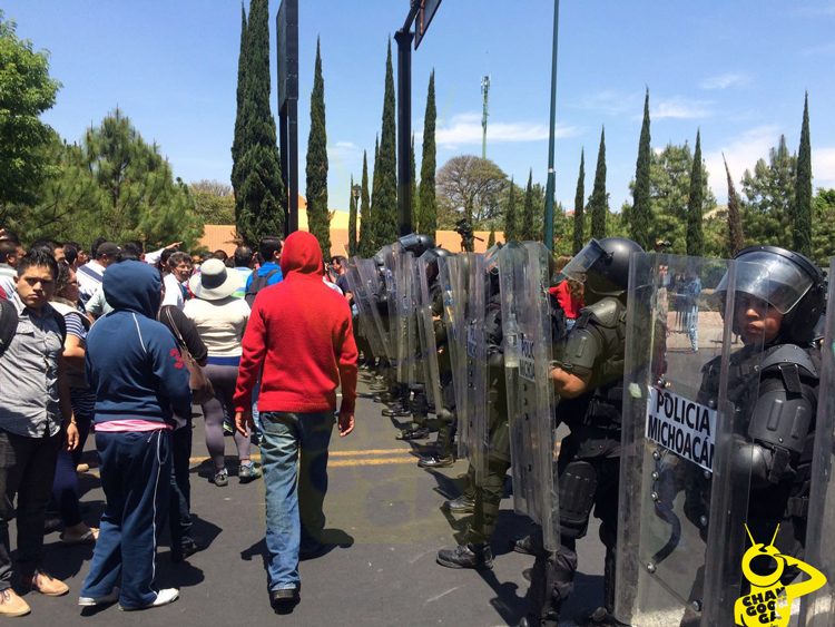 granaderos-en-ceconexpo-Morelia