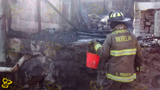 incendio-casa-bomberos-Morelia