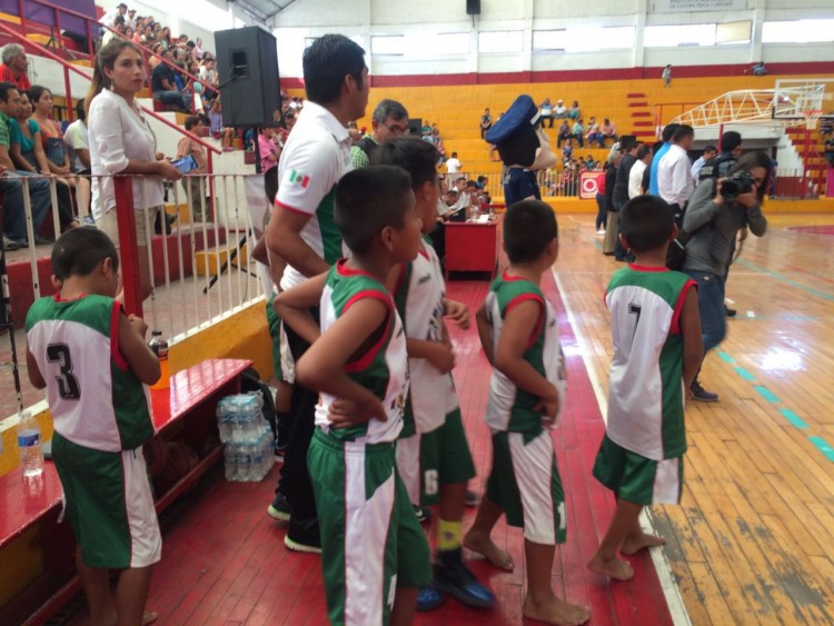 niños triquis partido