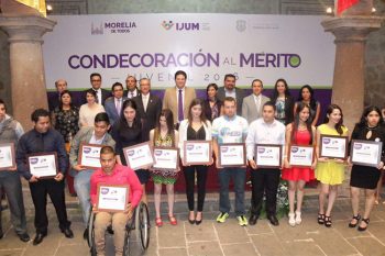 Ayuntamiento-de-Morelia-reconoce-y-apoya-a-jóvenes-destacadosss