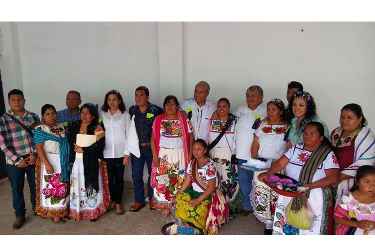 Gestiona-Ángel-Cedillo-Apoyos-Para-Comunidades-Indígenas