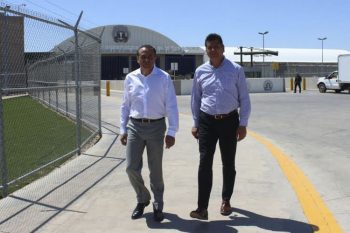 Pascual-Sigala-y-Juan-Bernardo-Corona-Martinez-penal-Sonora-visita-Mireles