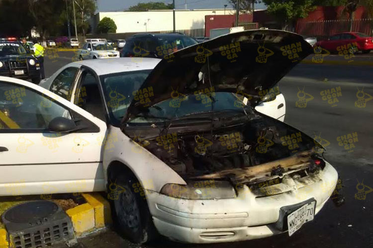 carro incendiado