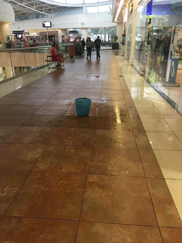 plaza las americas lluvia 3