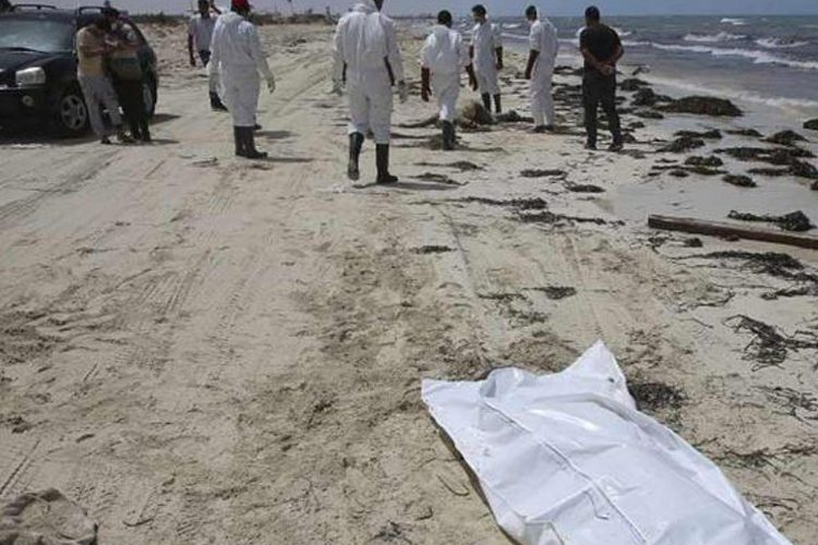 Hayan-104-Cadáveres-en-playa-de-libia