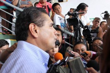 Los-Pagos-De-Los-Maestros-Se-Tienen-Que-Efectuar-Silvano-Aureoles-1