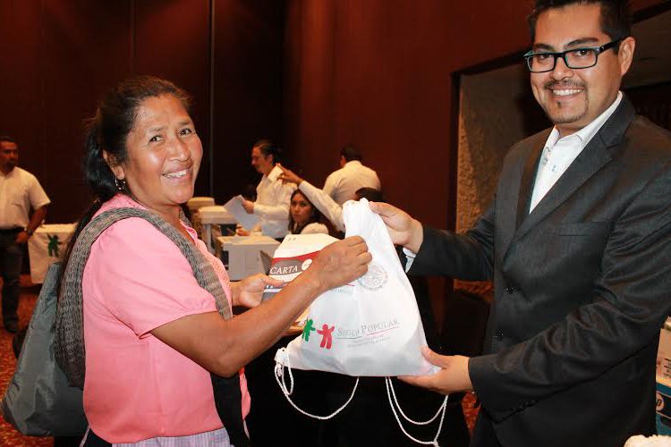 SSM-afiliará-al-Seguro-Popular-a-todos-los-artesanos-de-Michoacán-1