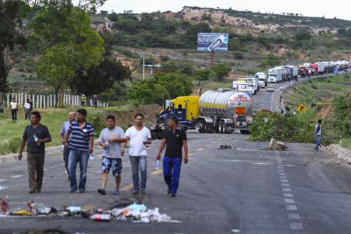 bloqueo carretera cnte