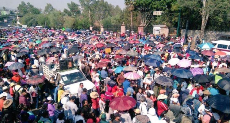 casa de gobierNO CNTE 1 JUNIO