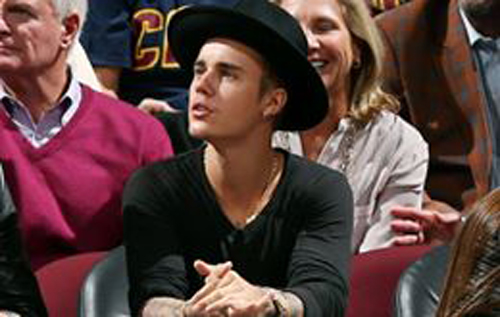 justin-bieber-golpiza