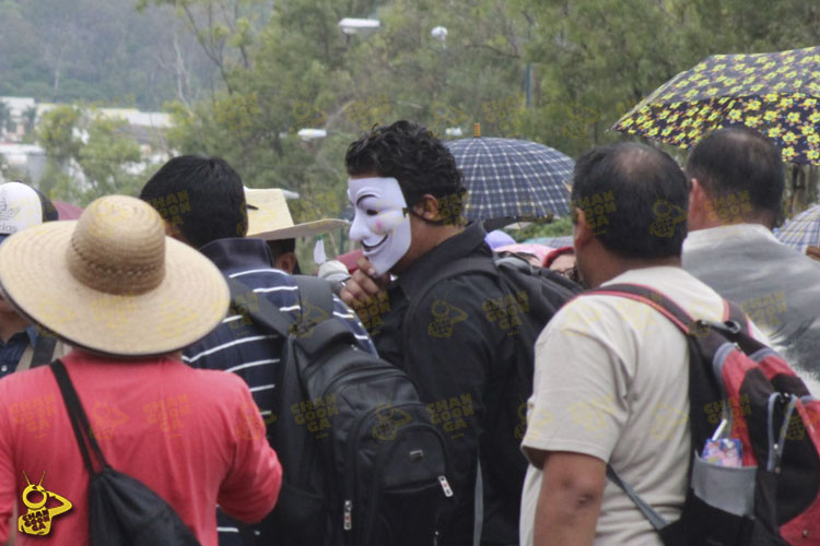 presuntos-integrantes-Anonymus-Michoacan-marcha-CNTE-Morelia-2