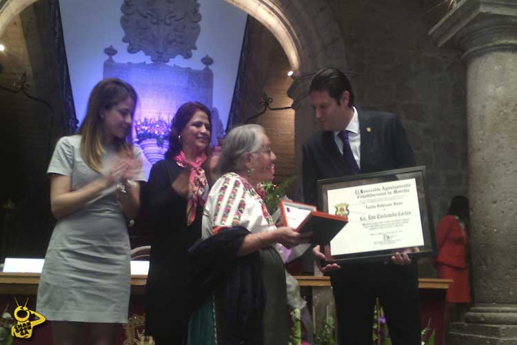 Eva-Castañeda-Cortés-presea-Amalia-Solorzano-Alfonso-Martinez