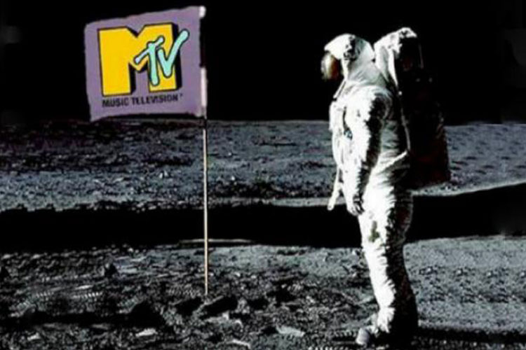 MTV-hombre-en-la-luna