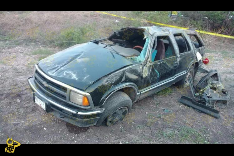 Muere-una-niña-y-sus-familiares-quedan-heridos-en-volcadura-de-camioneta