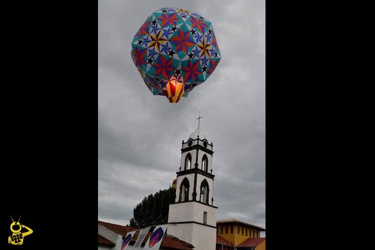 Paracho-Se-Pinta-De-Colores;-Con-Los-7-Globos-De-Cantoya-Más-Grande-Del-Mundo