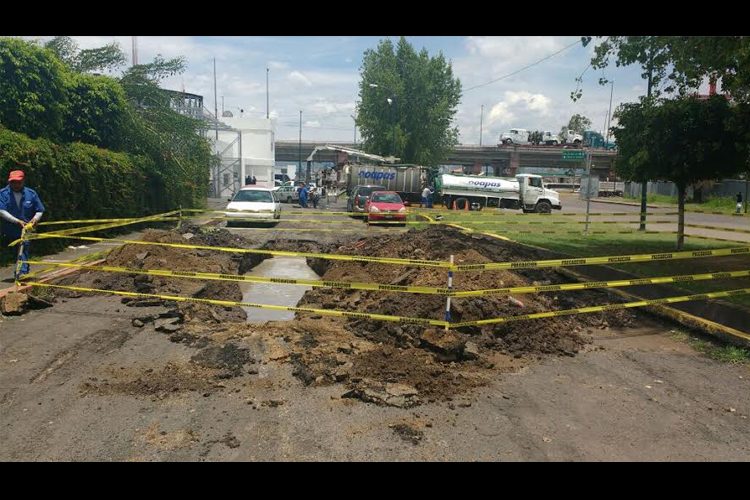 REHABILITACIÓN-DE-RED-SANITARIA-SOBRE-AV.-LEANDRO-VALLE