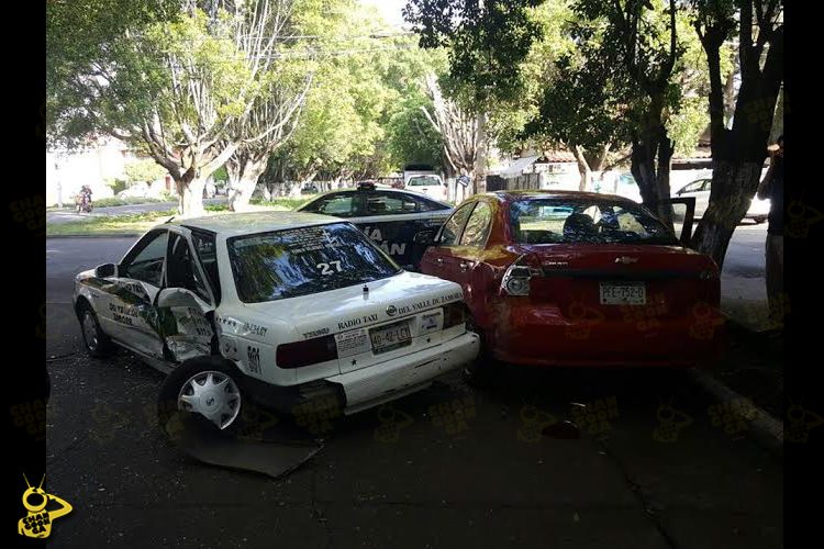 Robó-un-taxi-frente-la-Fiscalía-de-Zamora,-choca-contra-varios-vehículos-y-es-detenido-2