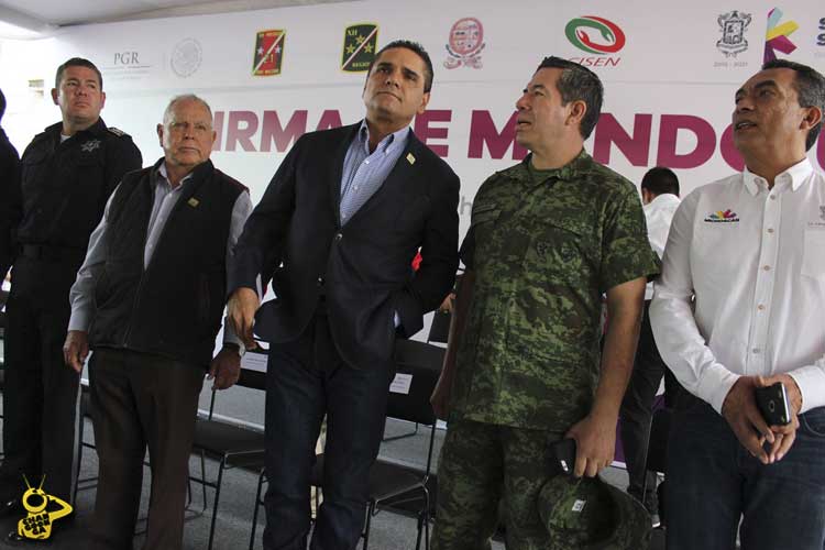 Silvano-Aureoles,-Jose-Antonio-Bustamante-y-Baltazar-Gaona-Mando-Unico-Tarimbaro-2