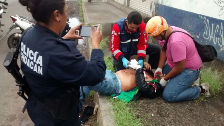 URUAPAN Un muerto, un herido y un “levantado”, tras ser agredidos por gente armada en Uruapan (3)