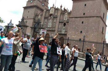 diputado-Juan-Pablo-Puebla-Arevalo-en-marcha-contra-tauromaquia-Michoacan
