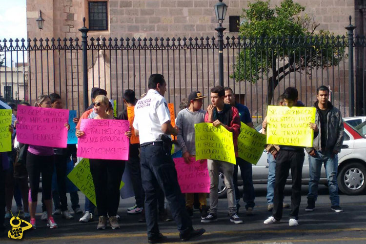 familiares-de-internos-manifestacion-Morelia-4