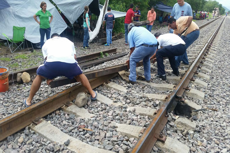 liberacion-vias-del-tren-Morelia-2