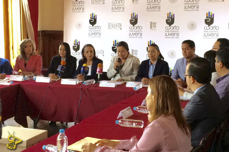 rueda-de-prensa-Cuarto-Parlamento-Juvenil-Congreso-Michoacan