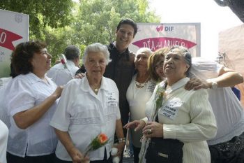 Alfonso-Martinez-abuelitas