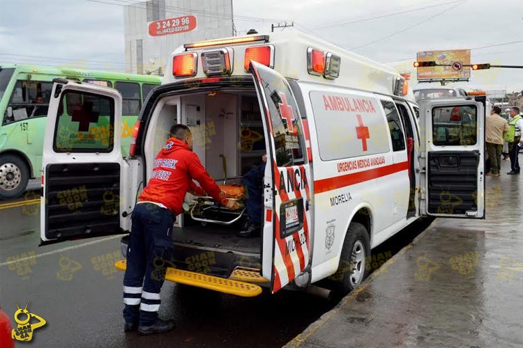 Ambulancia-Choca-Contra-Auto
