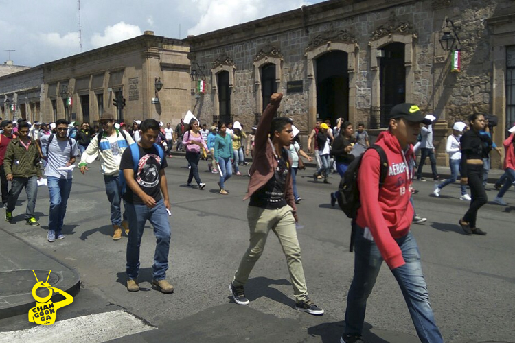 Marcha-MAR-y-CUL-UMSNH-