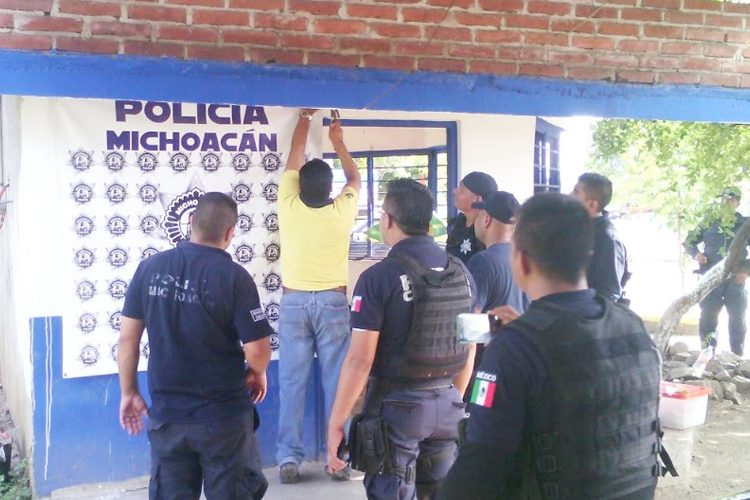 Policía-Michoacán-1