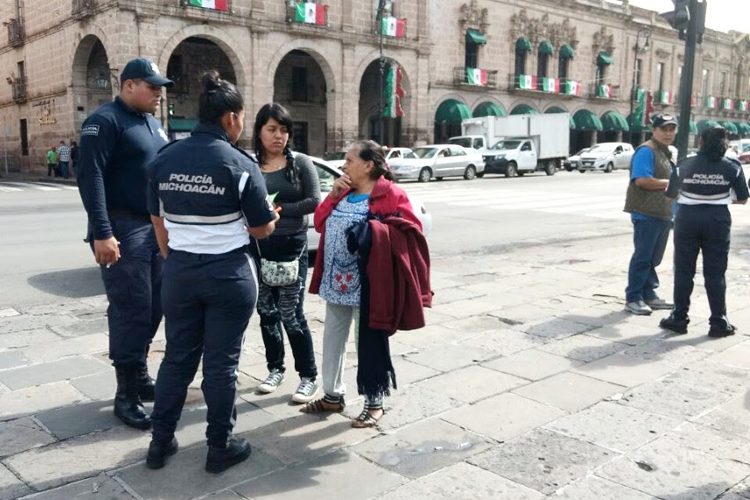 Policía-Michoacán-Orienta-A-Morelianos--3