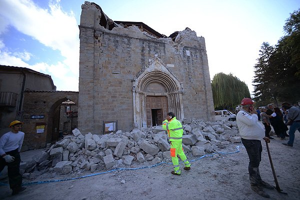 Se eleva el número de muertos por Terremoto en Italia