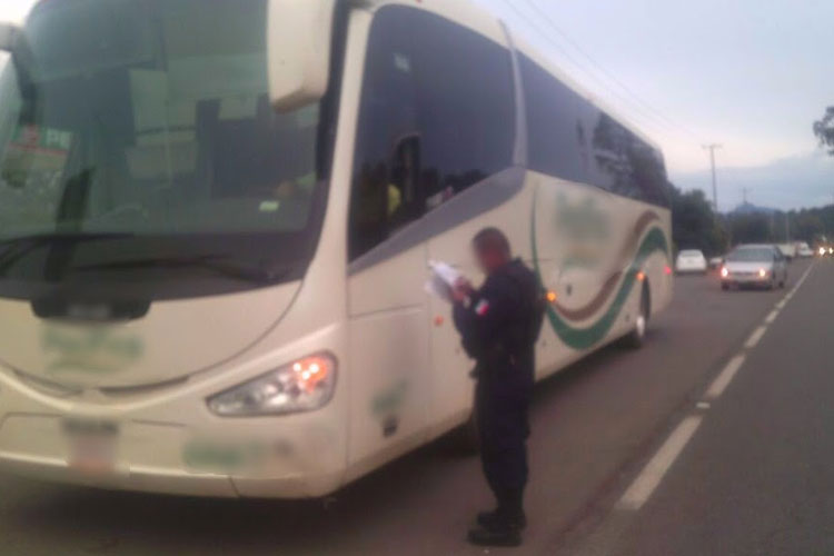 autobuses-liberadaos-Michoacan-4