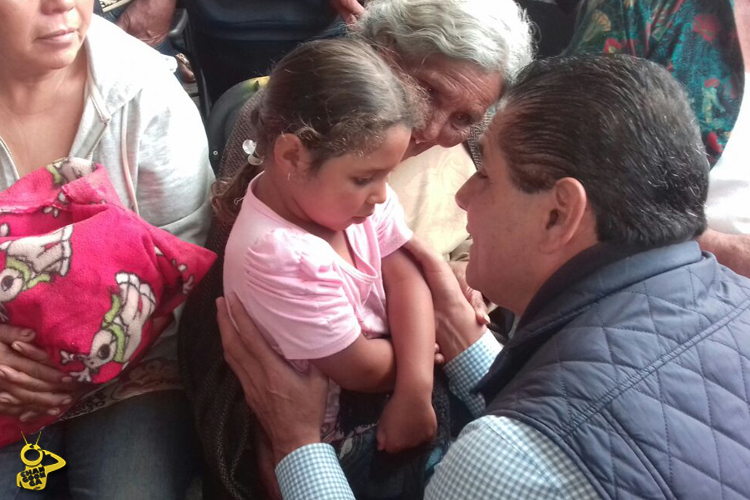 silvano entrega apoyos en Purépero 2