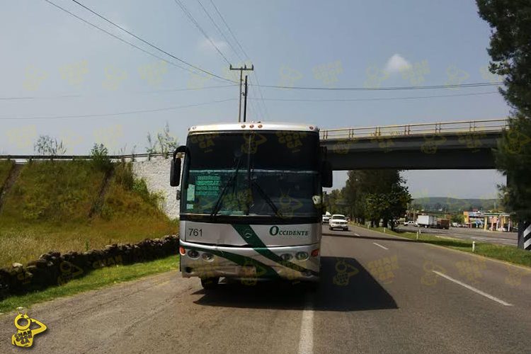 autobus-de-pasajeros-atropella-y-mata-a-chavito-en-la-morelia-patzcuaro-2