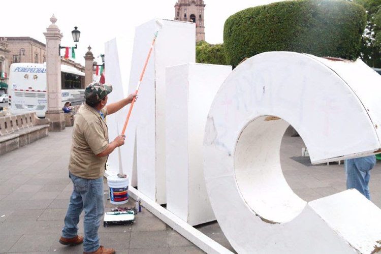 ayuntamiento-de-morelia-limpia-cochinero-generado-en-marcha-2